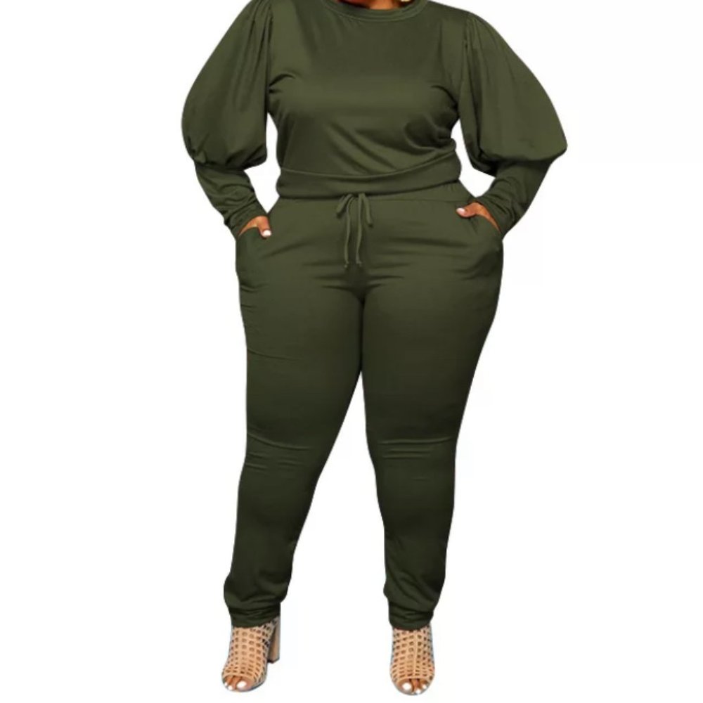 CURVE CLIQUE “Baddie” Jogging Set - OLIVE GREEN